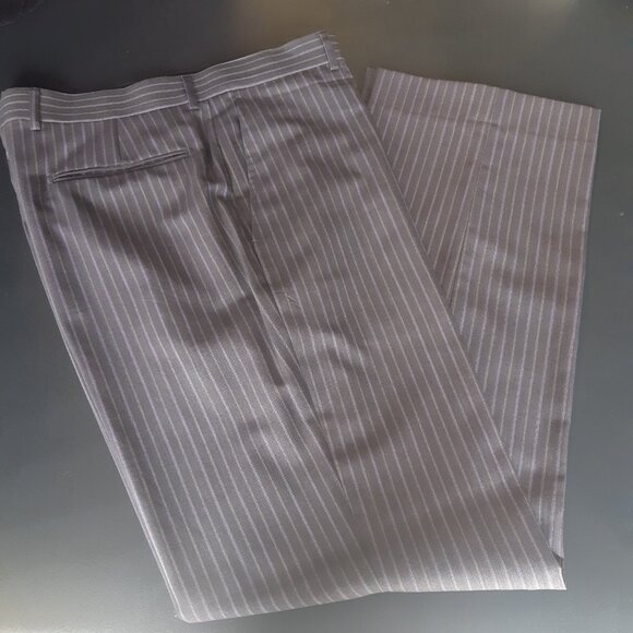 Perry Ellis 2 Piece Suit SZ 40T x 34 Grey w/Mauve & Grey Pinstripes 100% Wool - Picture 16 of 16